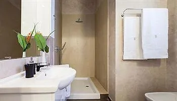 Milan Royal Suites 0*,  Italien